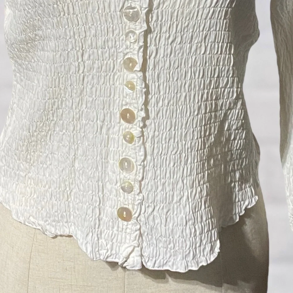 Nomadic Traders Beautiful Textured Ruffled Button Up White Top - Picture 4 of 7